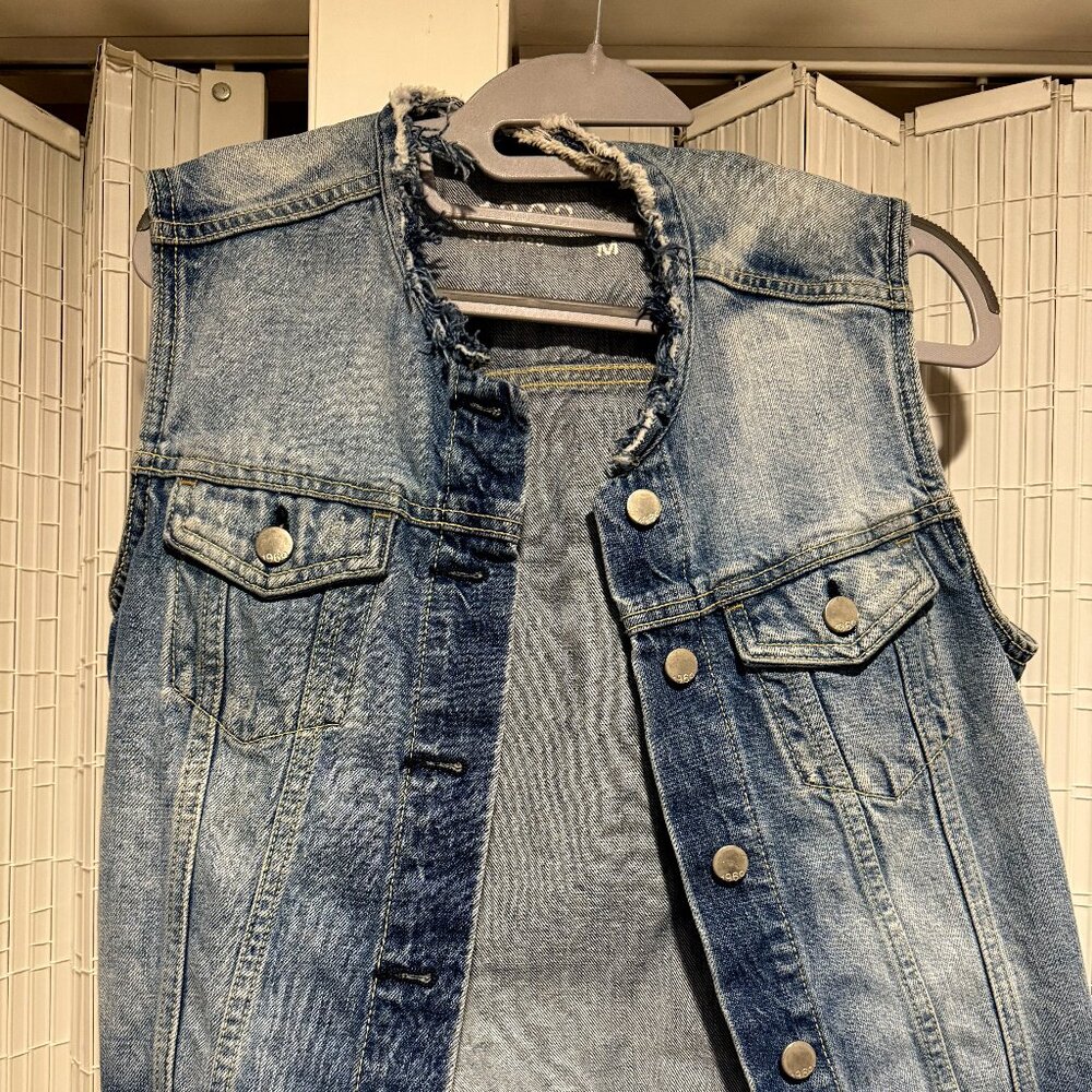 GAP Women's Blue Denim Vest - Medium